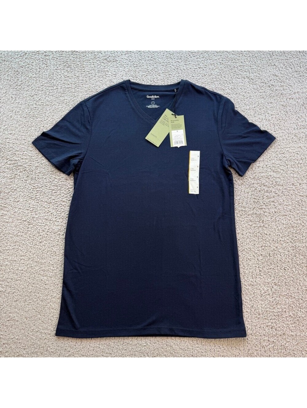 Goodfellow & Co Navy V-Neck Short Sleeve Every Wear Tee Medium Standard Fit NWT